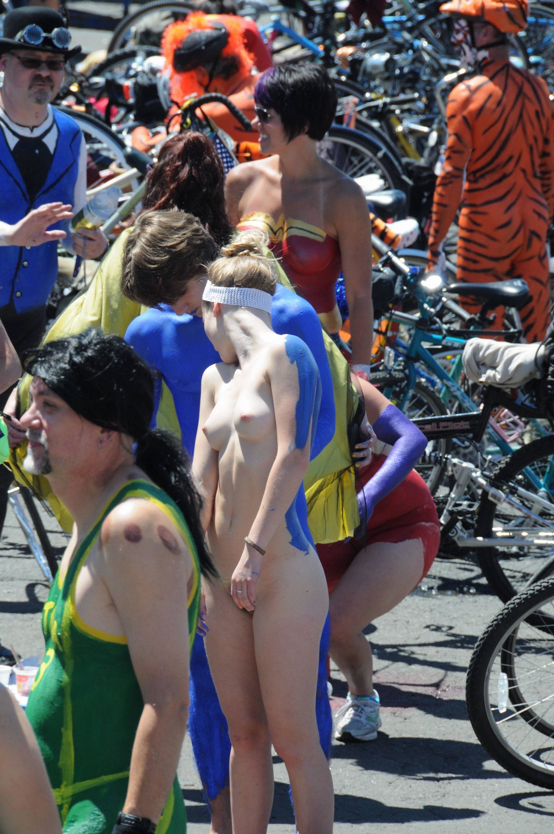 Blue Girl Naked In Public - Fremont Solstice Parade