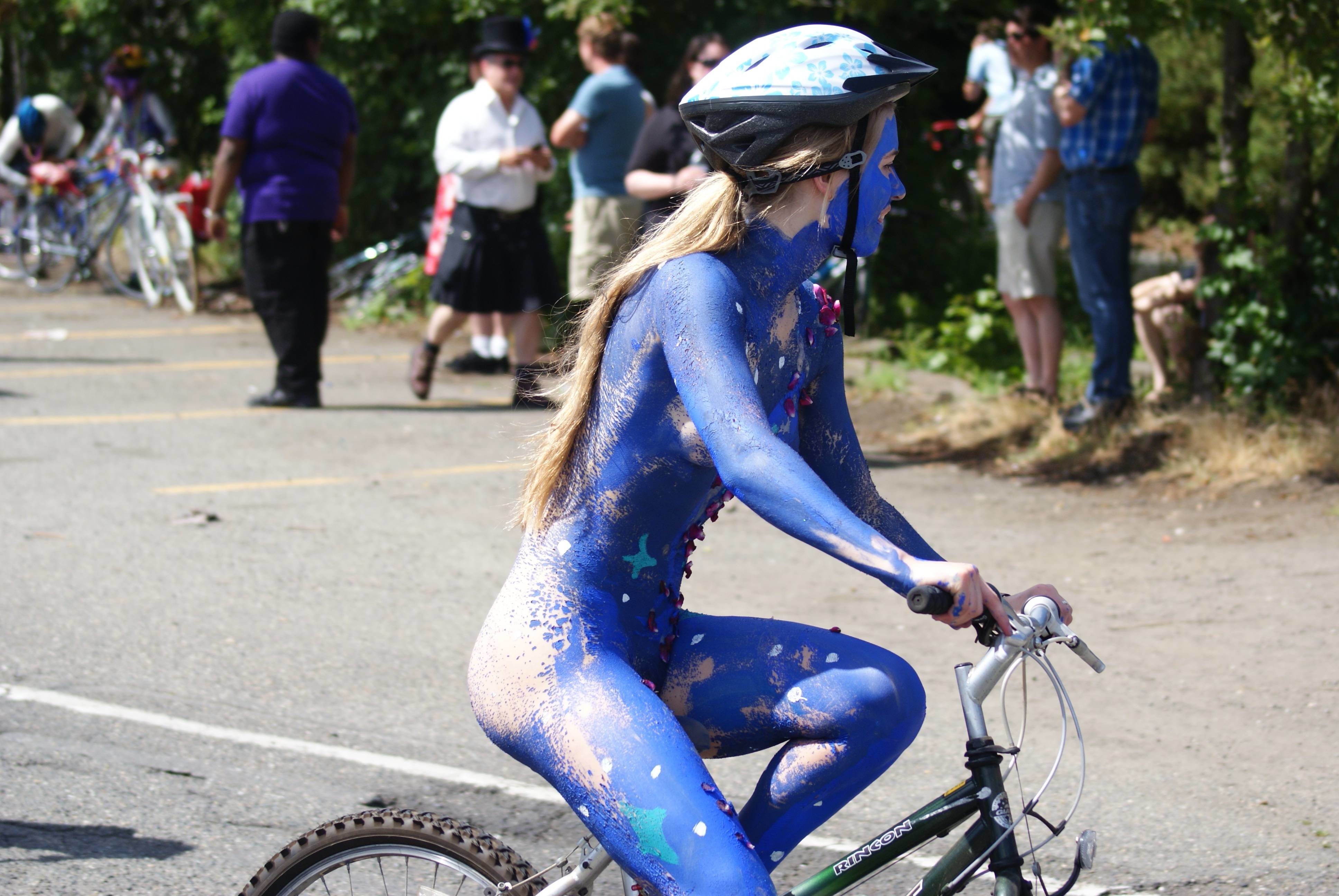 Blue Girl Naked In Public - Fremont Solstice Parade