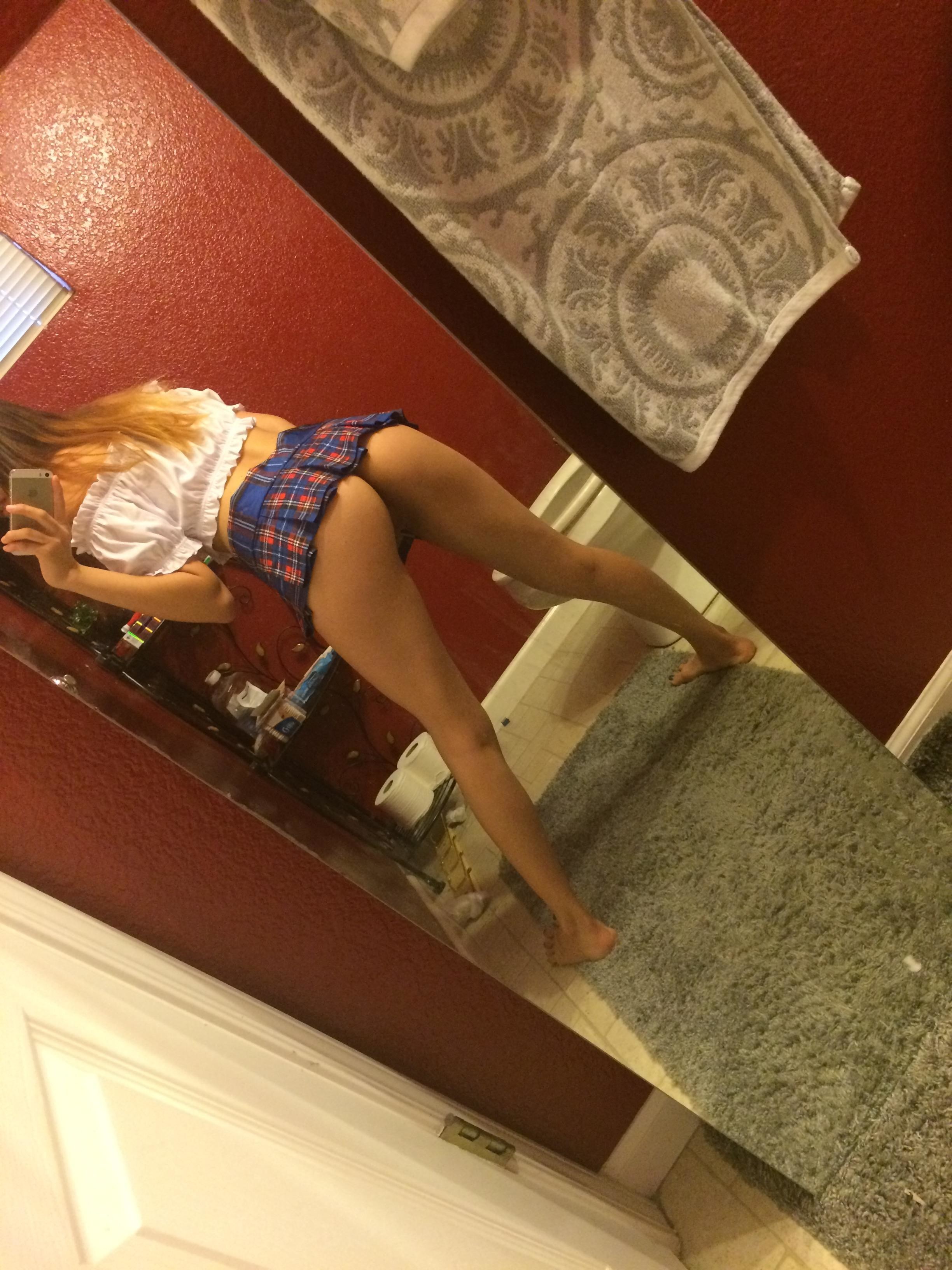 Peachy Amber Asian Cutie