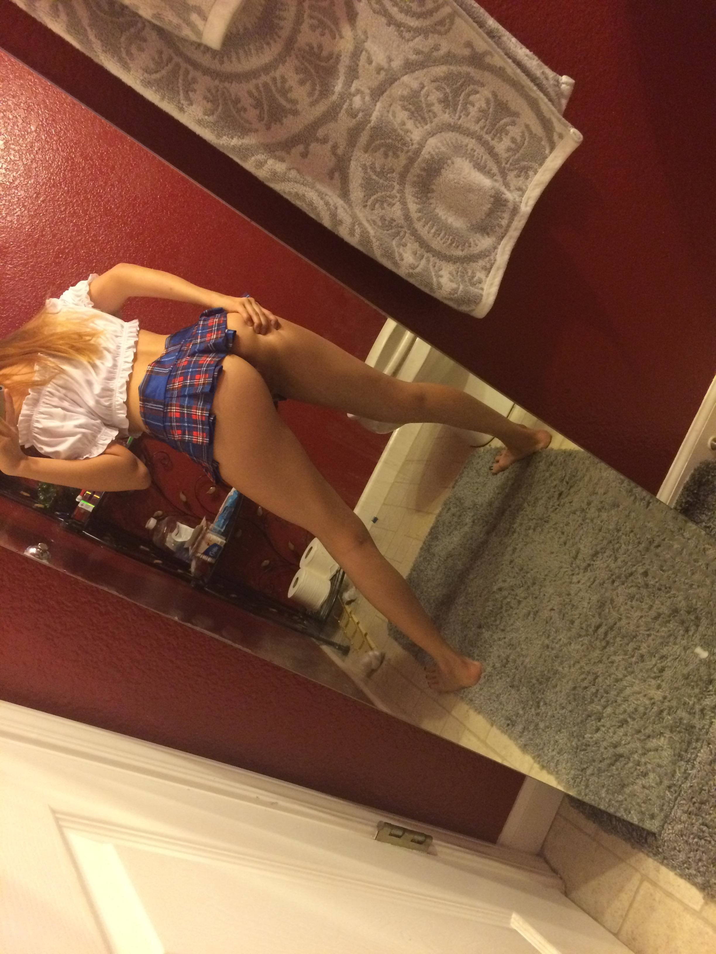 Peachy Amber Asian Cutie