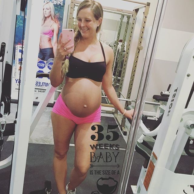 Fit Preggo MILF Kayleigh