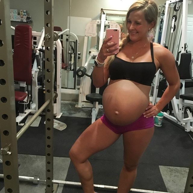 Fit Preggo MILF Kayleigh