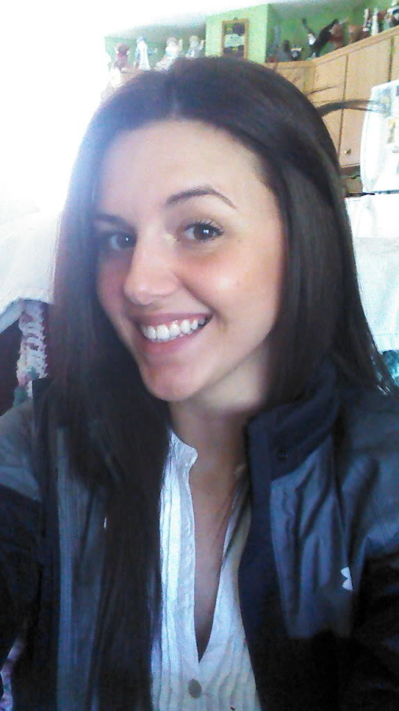 Kelly Gots An Hourglass Figure