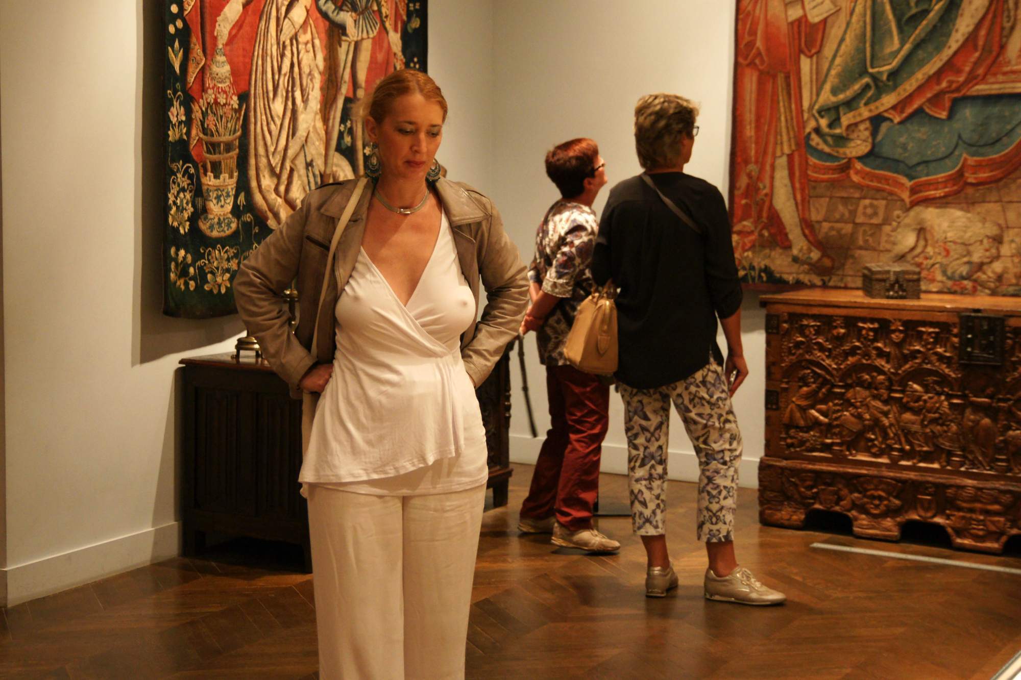 Exhibitionist Blonde Sexy Mature Wow