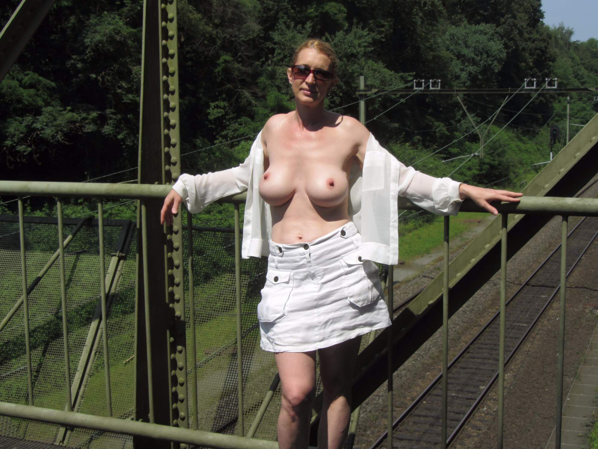 Exhibitionist Blonde Sexy Mature Wow