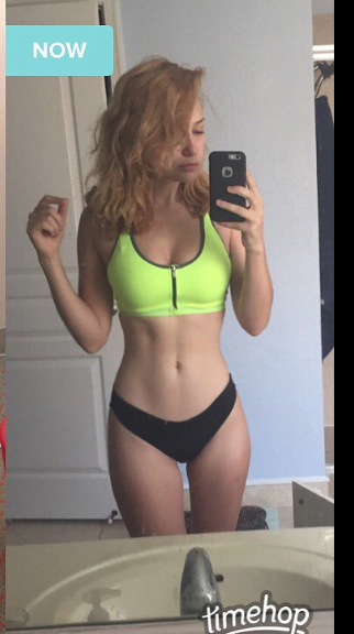 SqueezySyd Busty Selfie Beauty