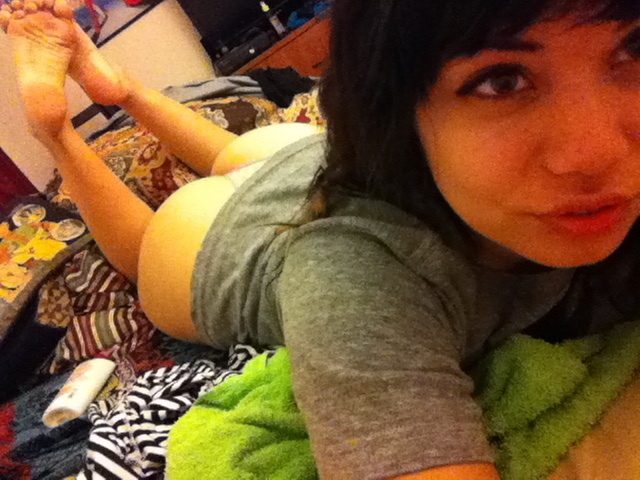 Big Booty Latina Selfie Yoga Girl