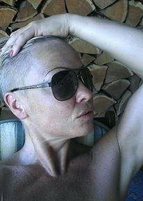 Short Hair Blonde MILF Selfies