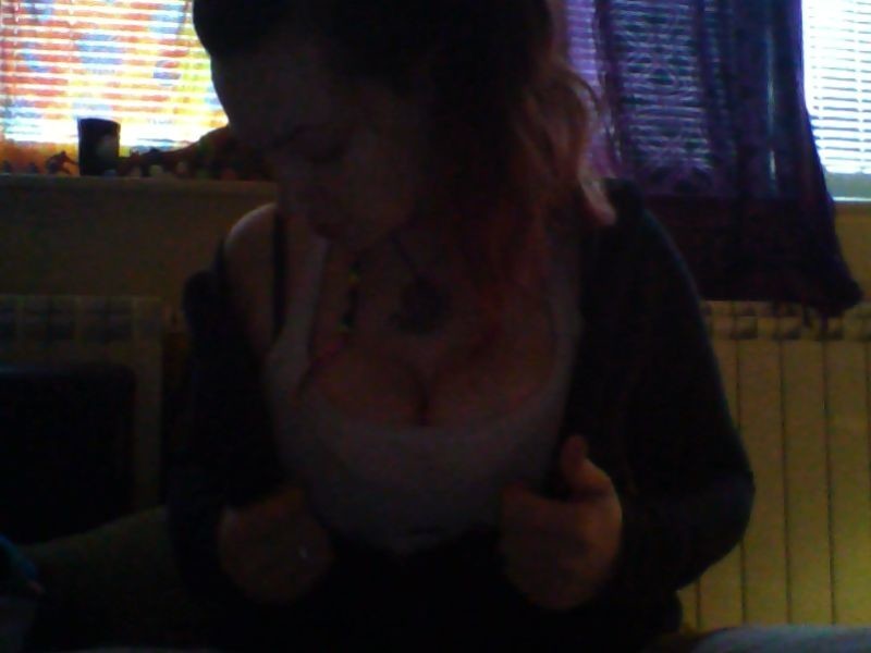 Reppin The Big Natural Titties