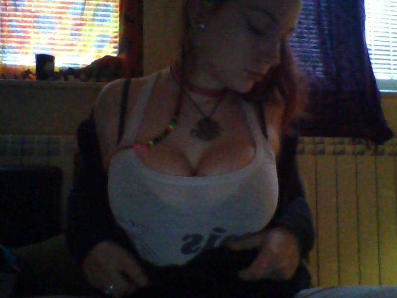 Reppin The Big Natural Titties