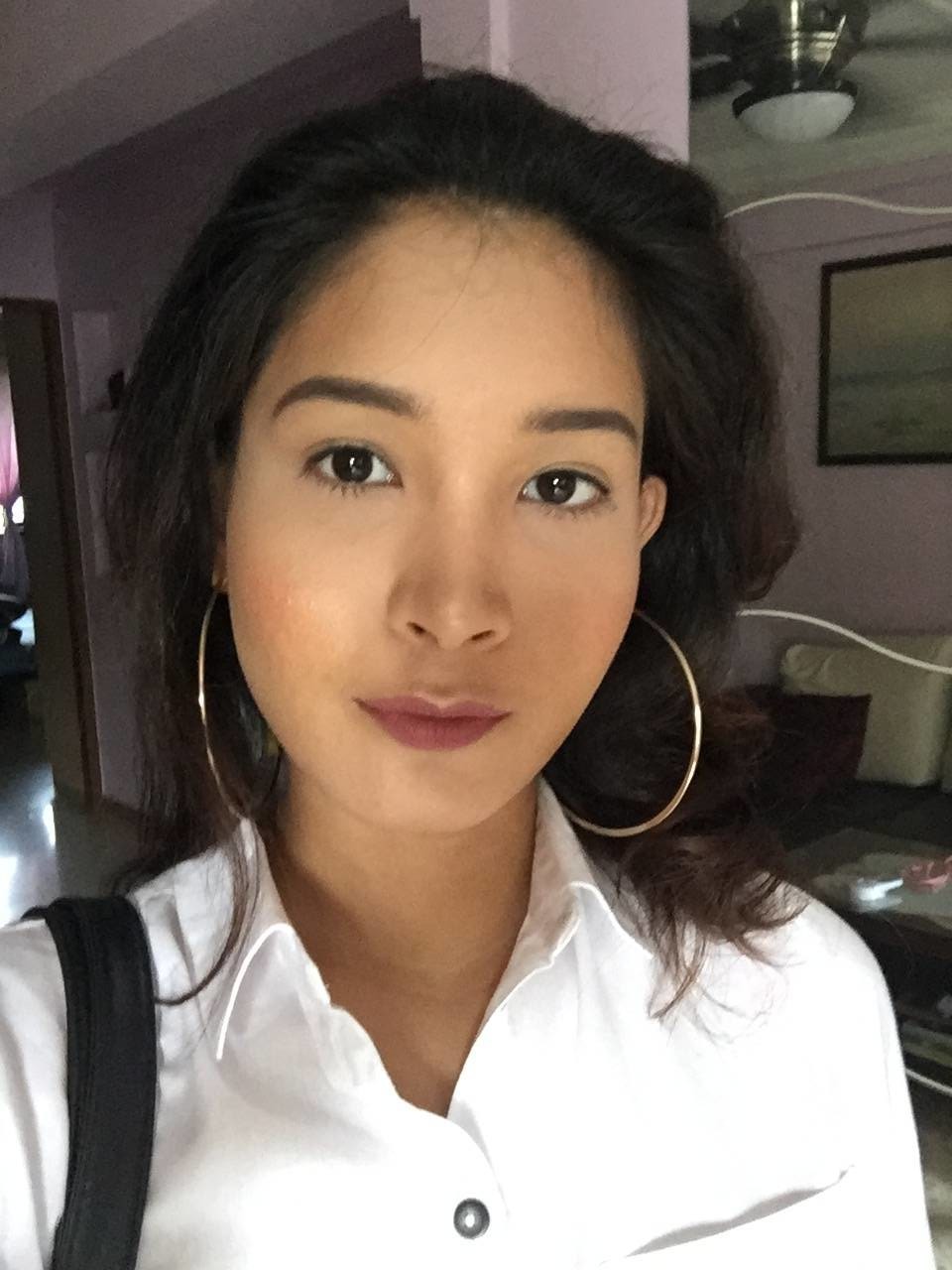 Very Cute Singapore Nurse