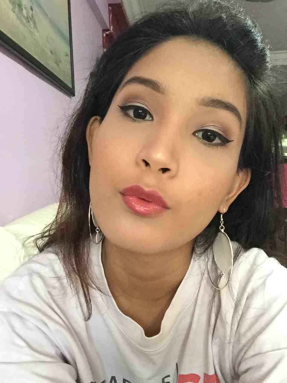 Very Cute Singapore Nurse