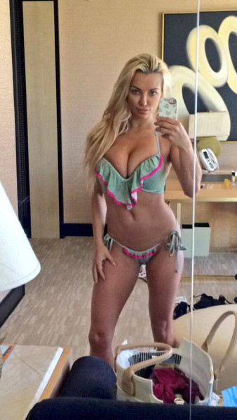 LINDSEY PELAS Big Tits Boobs Goddess