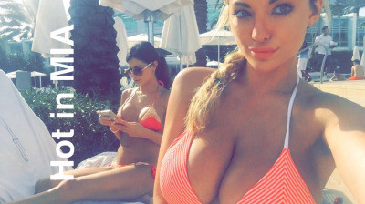LINDSEY PELAS Big Tits Boobs Goddess