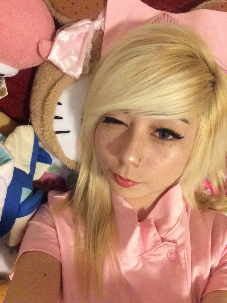 shinyfurret Asian Blonde Girl