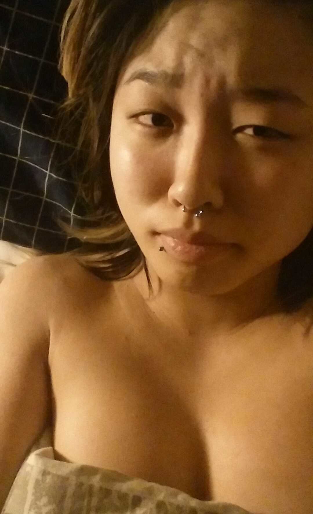 Asian Native Evelyn Selfies