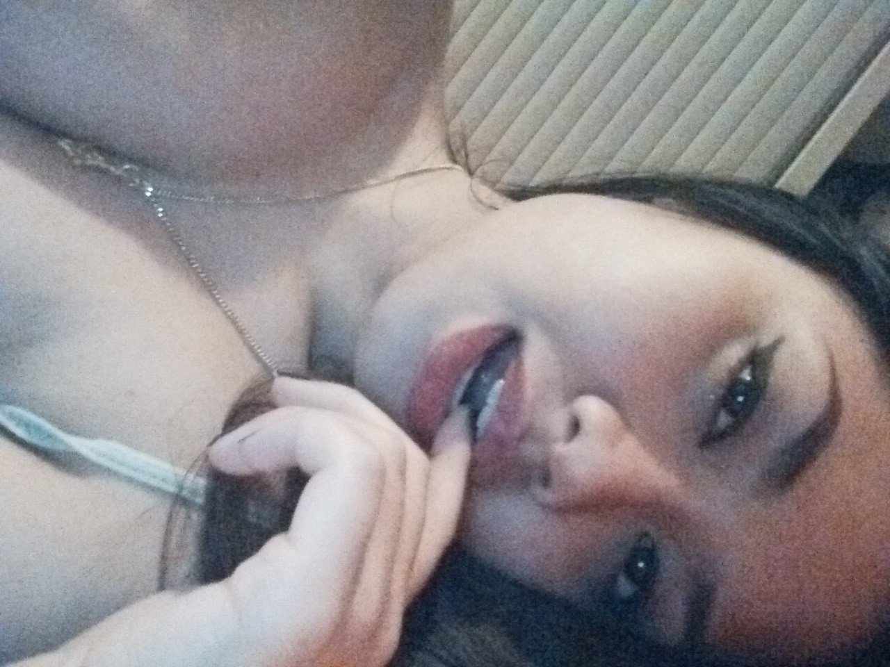 Hong Kong Selfie Curvy Girl Mendizabal