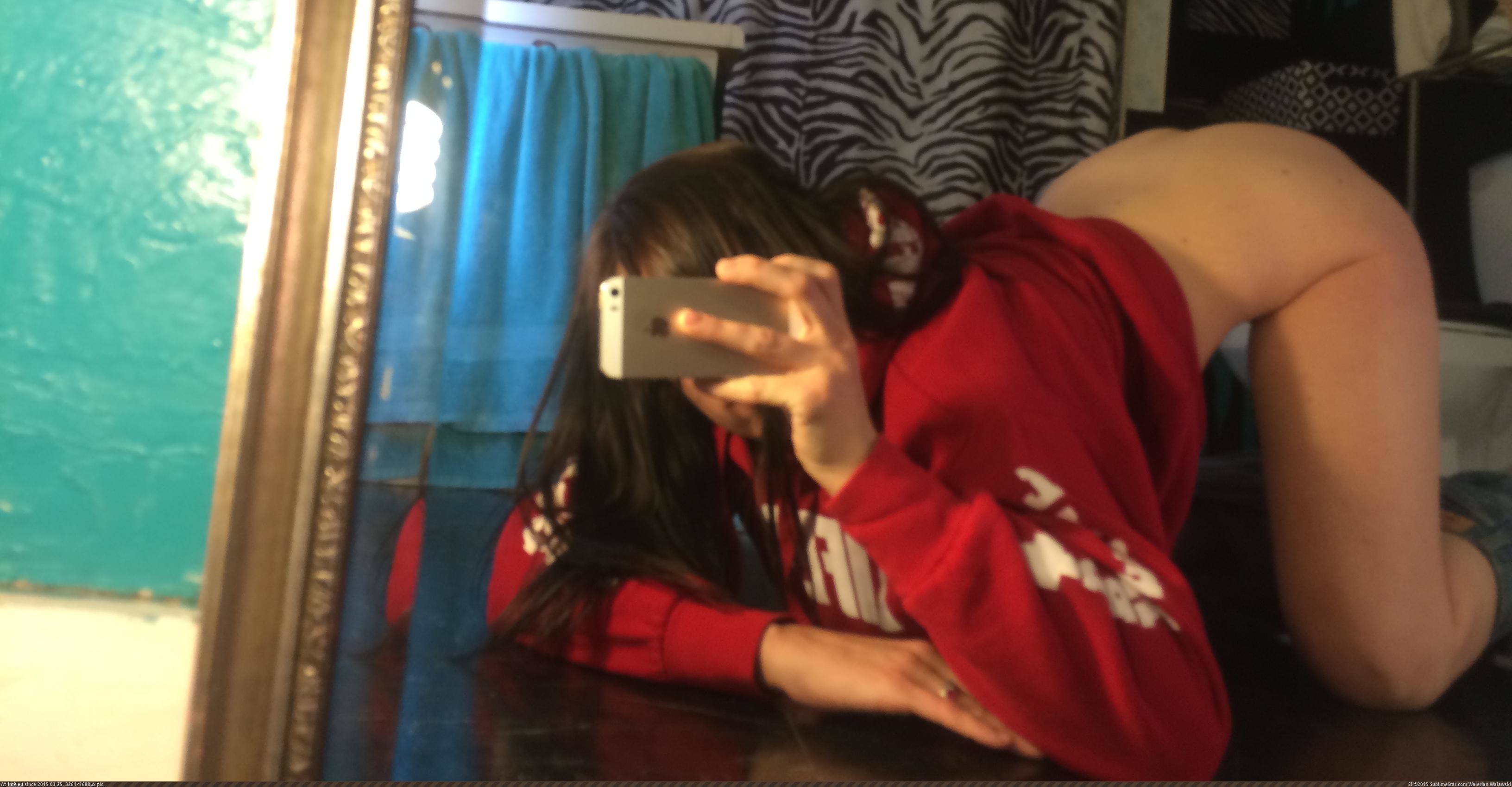 Malibu Red Hoodie Selfie Brunette