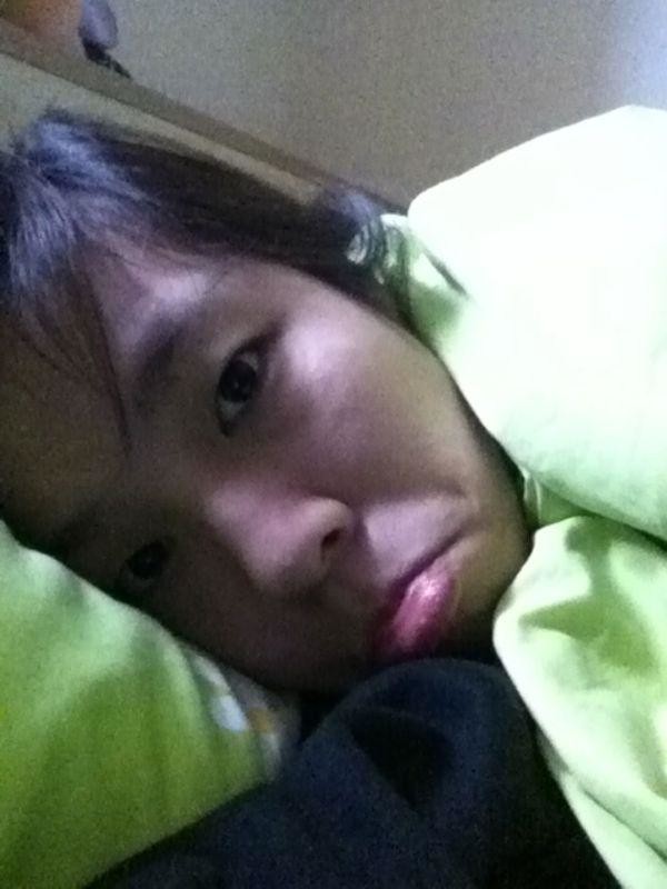 Singapore Claudia Takes Selfies