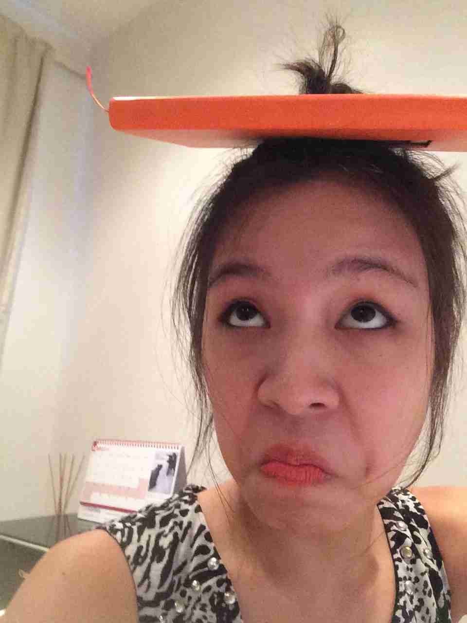 Singapore Claudia Takes Selfies