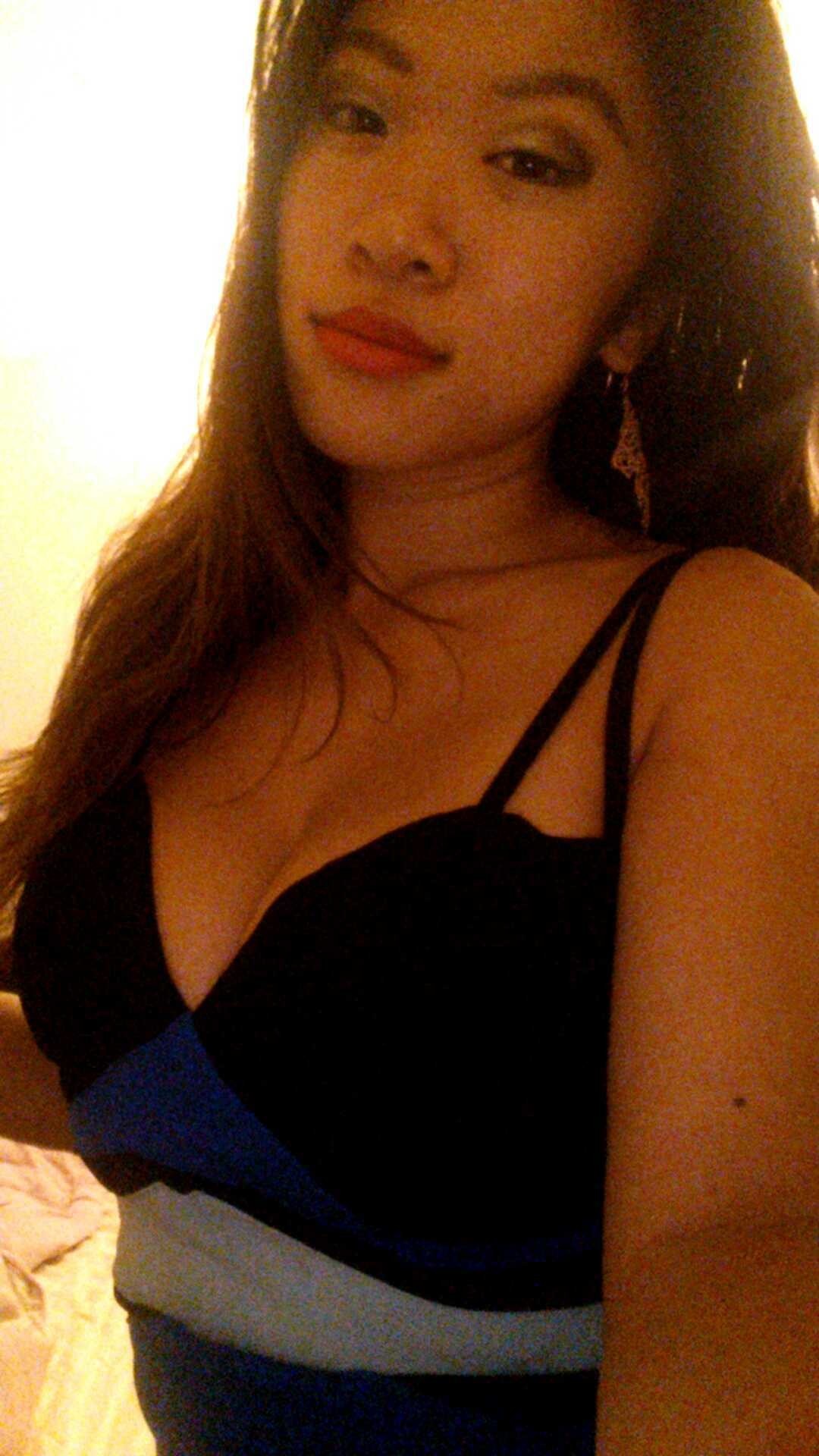 Big Tits Asian Vivian