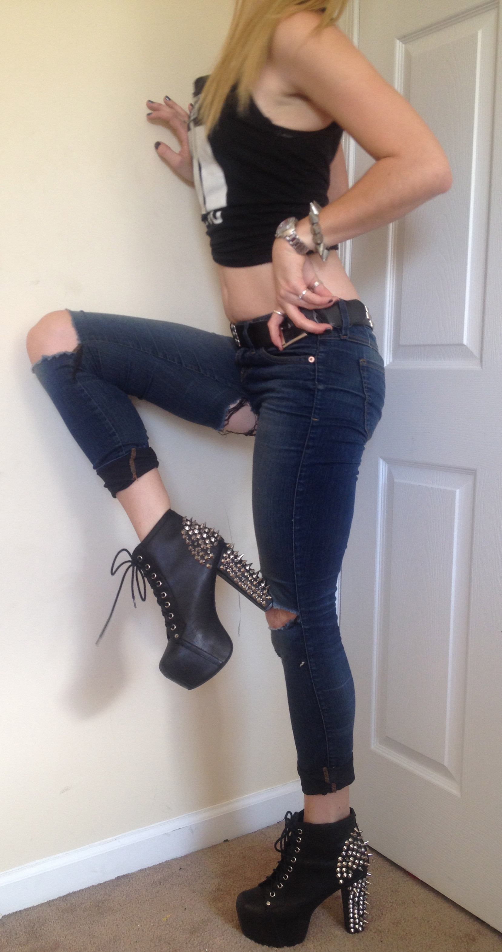 Legslegslegslegs Extreme Blonde Babe