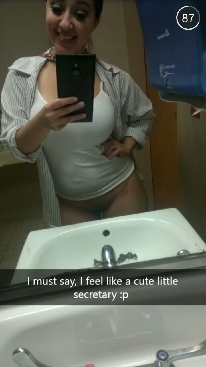 Big Booty Selfie Brunette Sexy Babe