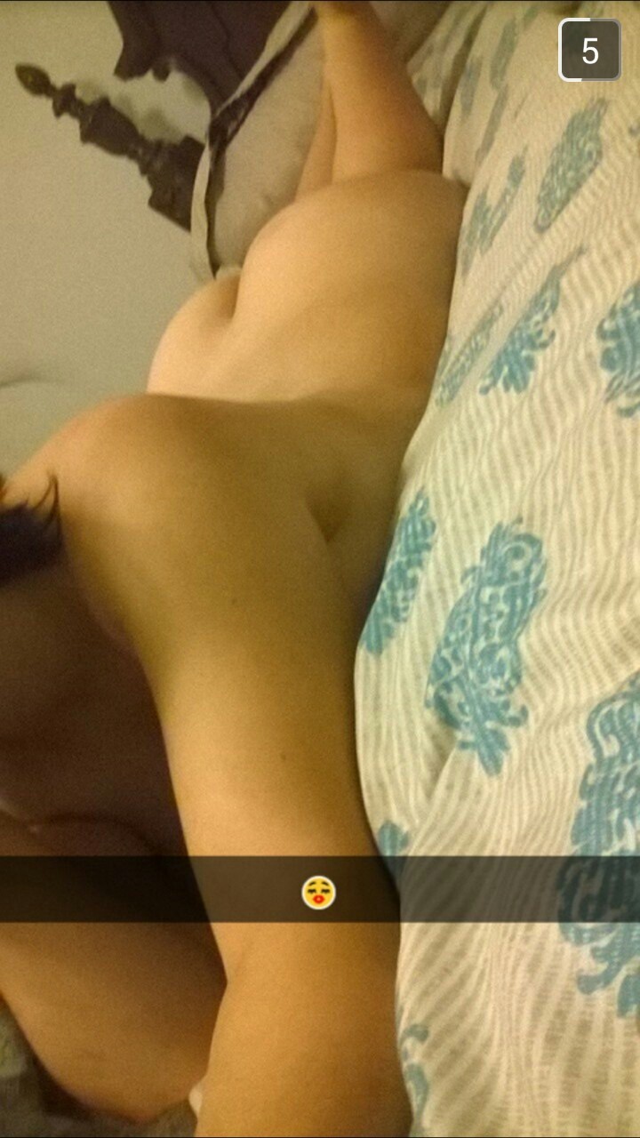 Big Booty Selfie Brunette Sexy Babe