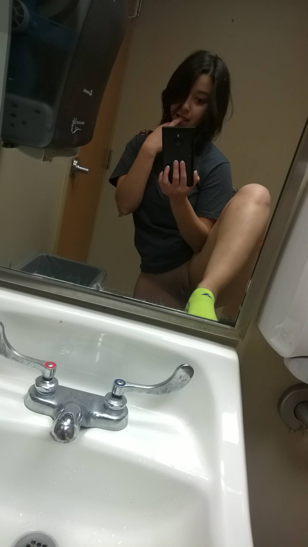 Big Booty Selfie Brunette Sexy Babe