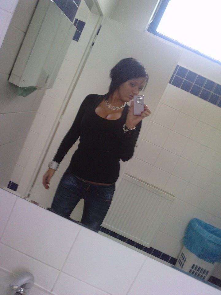 Preggo Selfie Czech Brunette Babe