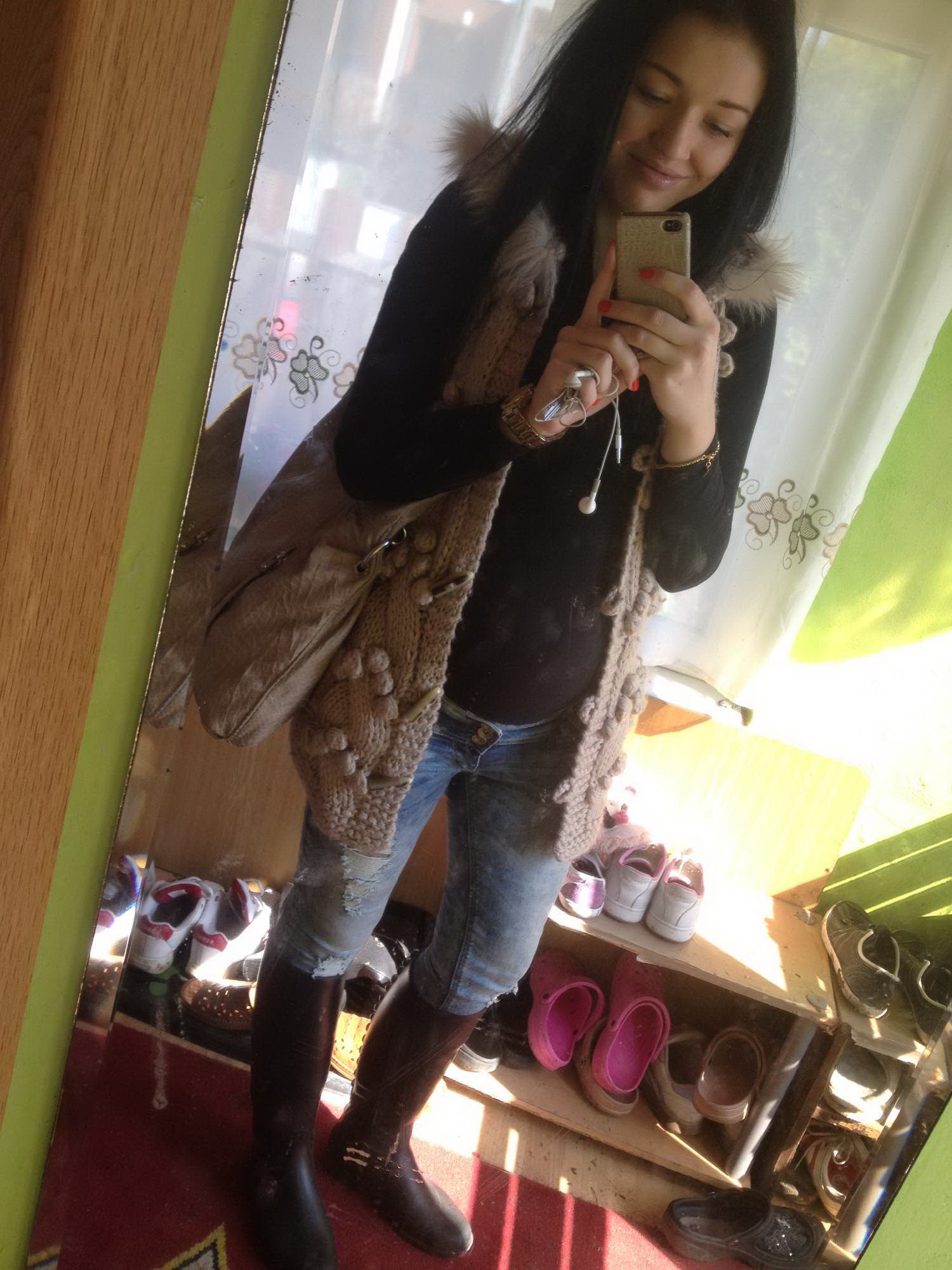 Preggo Selfie Czech Brunette Babe