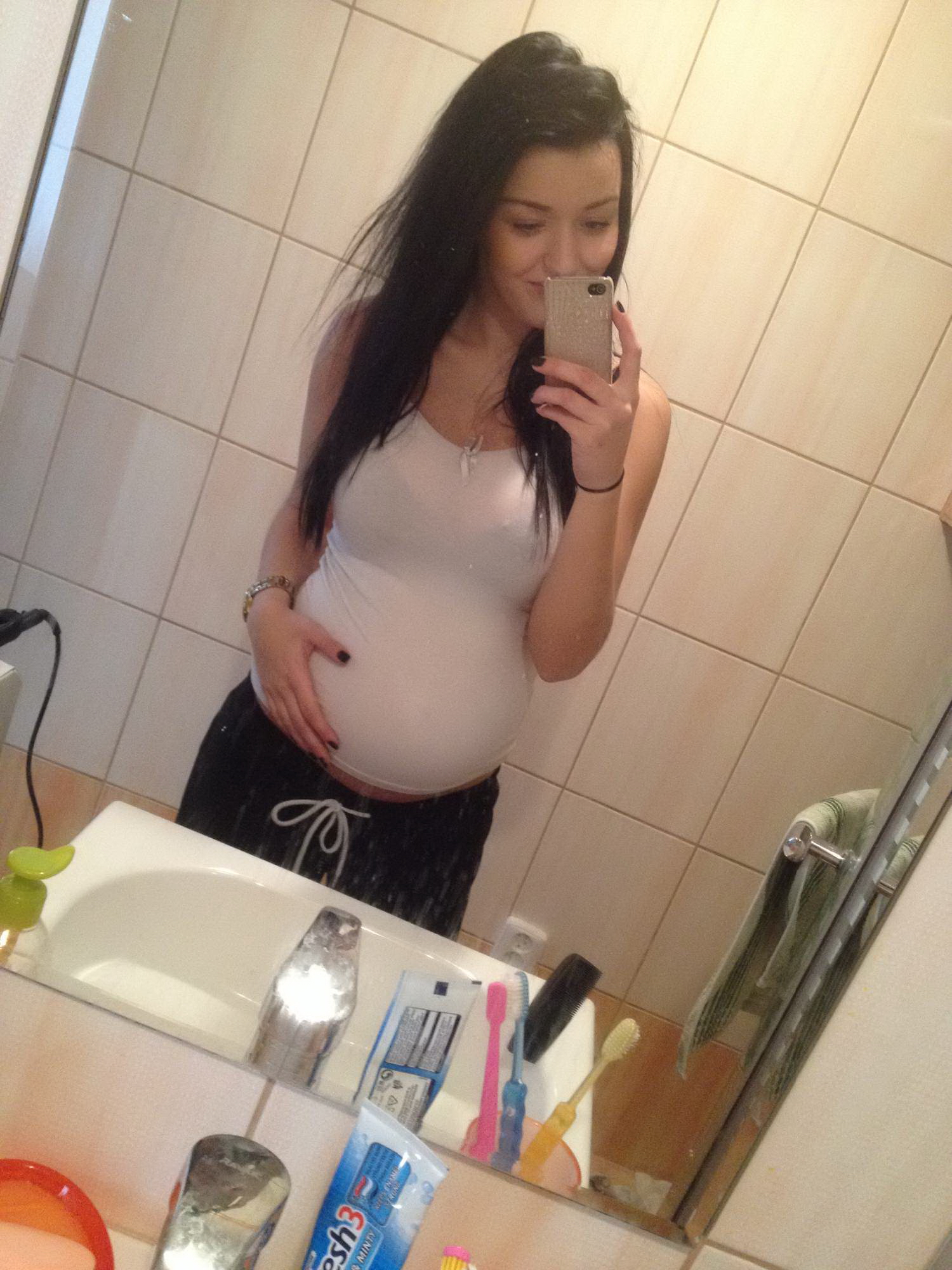 Preggo Selfie Czech Brunette Babe
