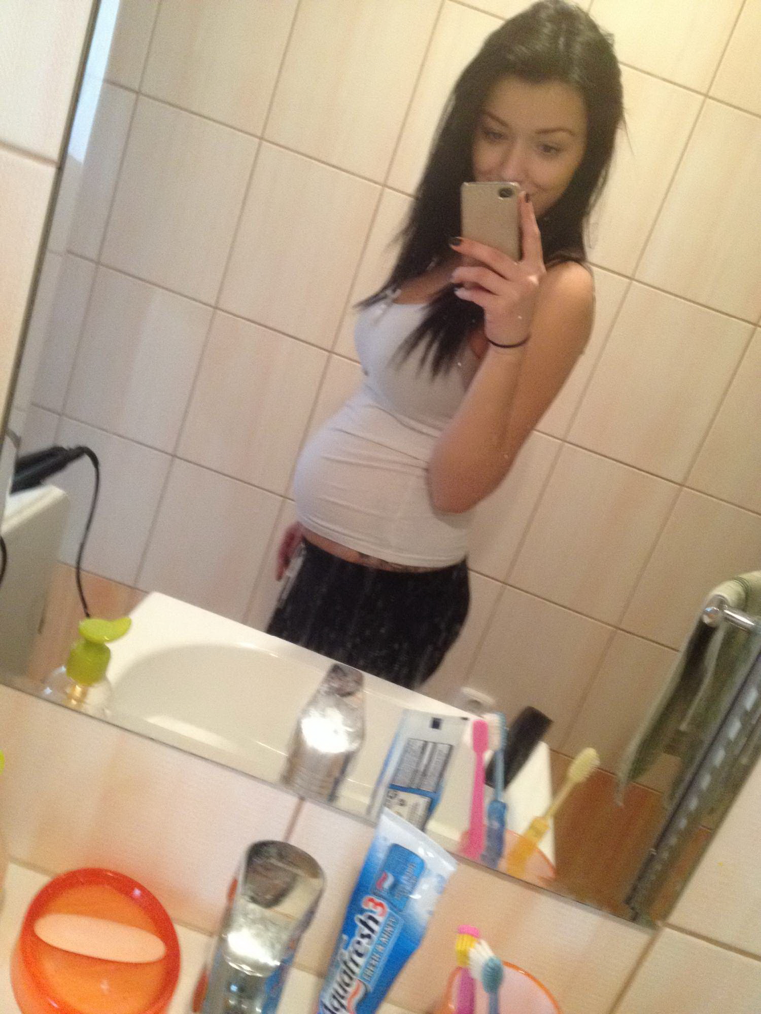 Preggo Selfie Czech Brunette Babe