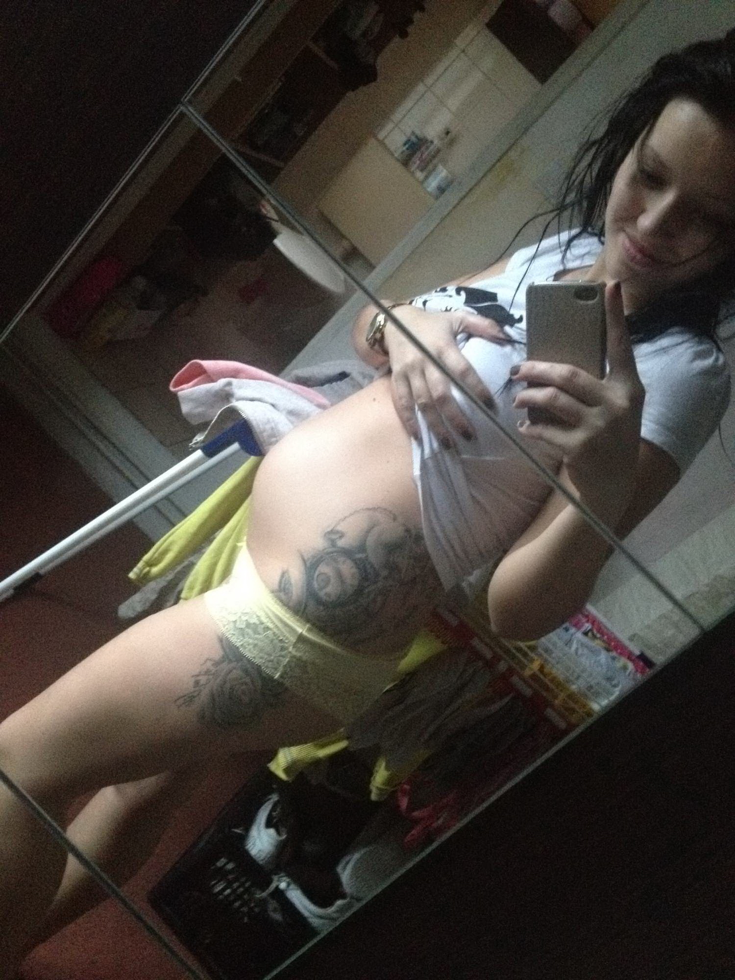 Preggo Selfie Czech Brunette Babe