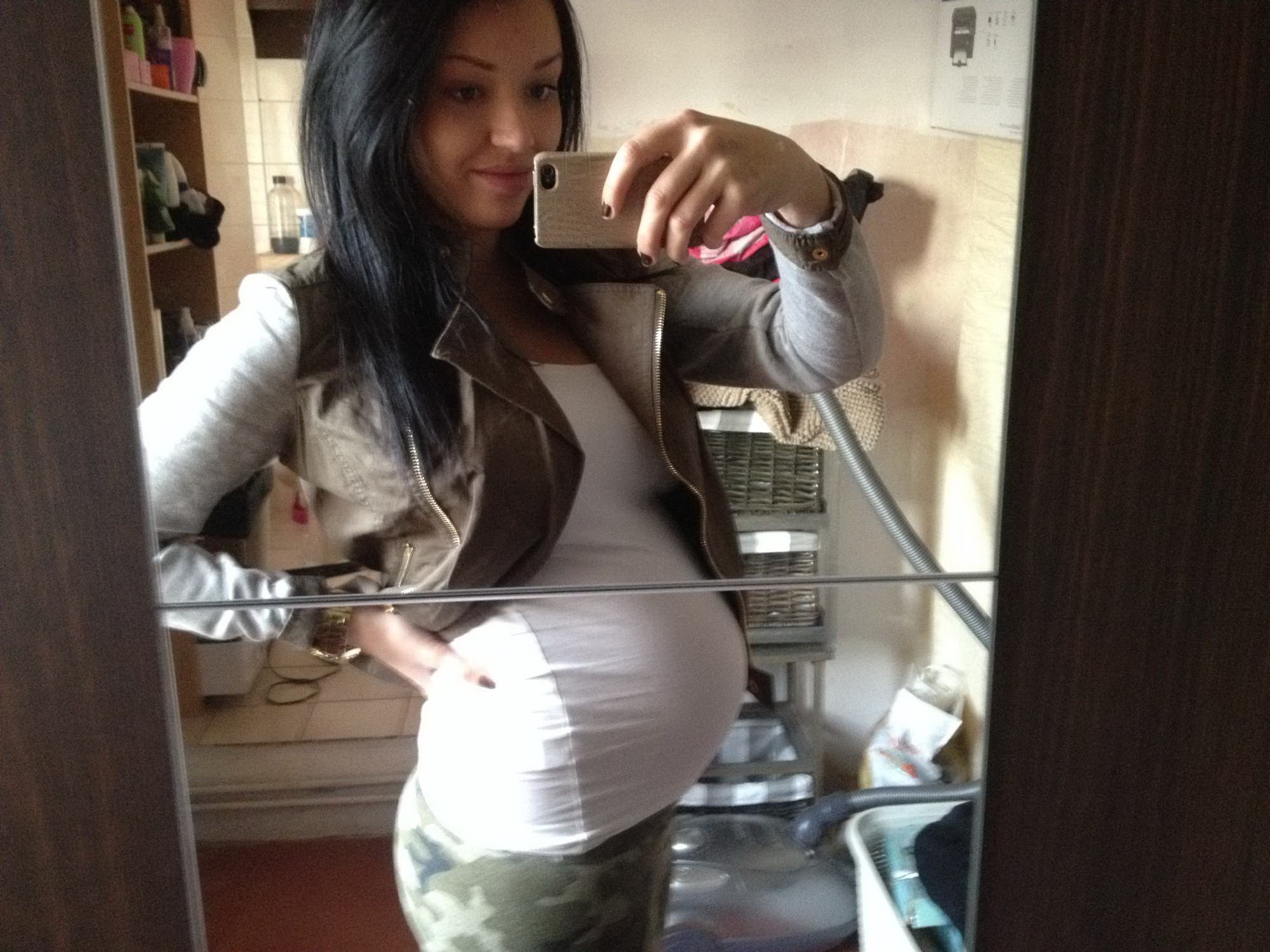 Preggo Selfie Czech Brunette Babe