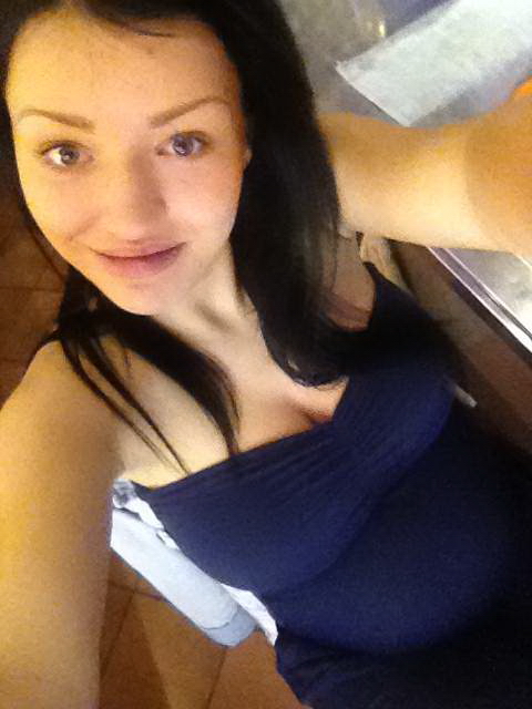 Preggo Selfie Czech Brunette Babe