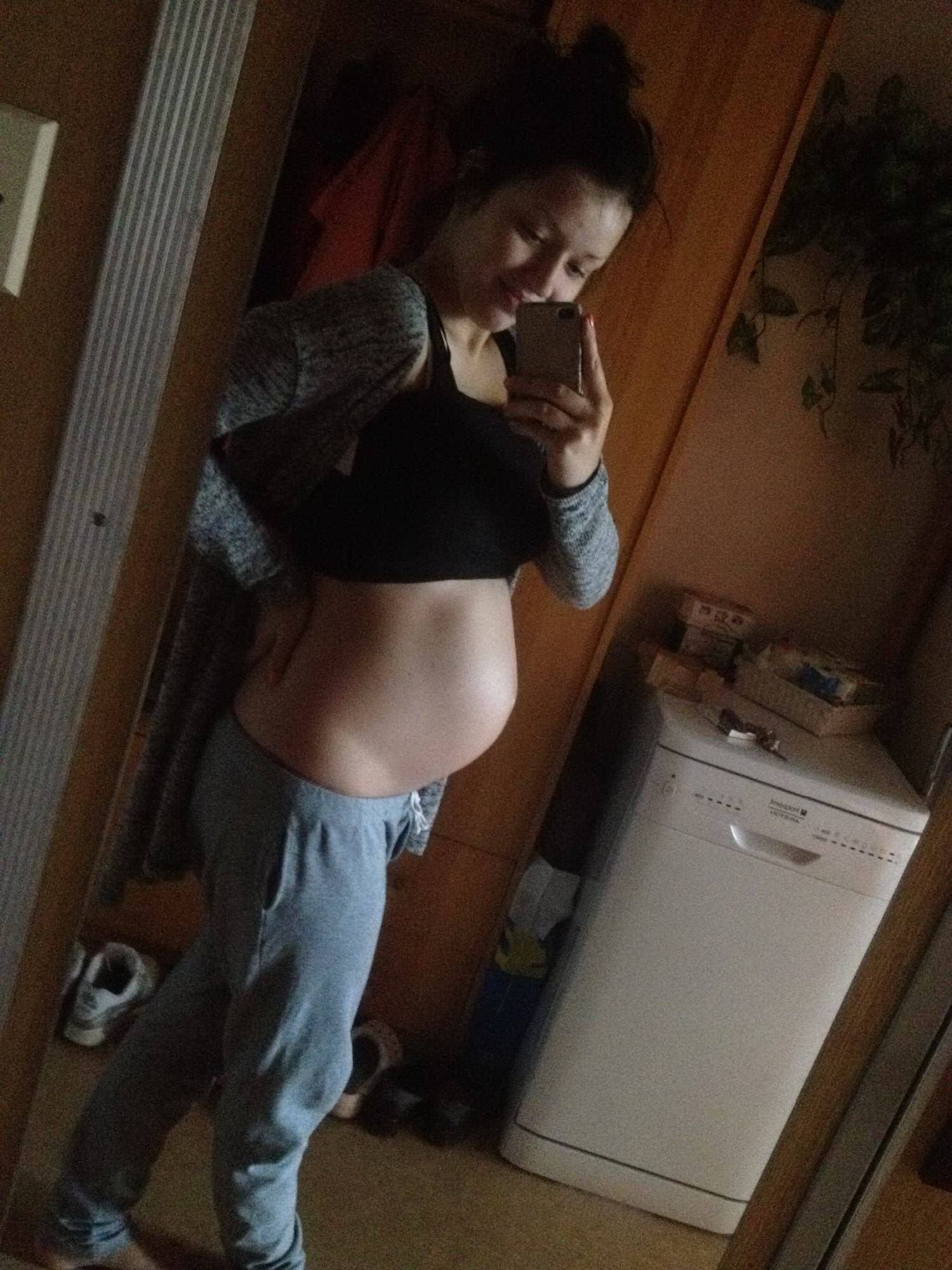 Preggo Selfie Czech Brunette Babe