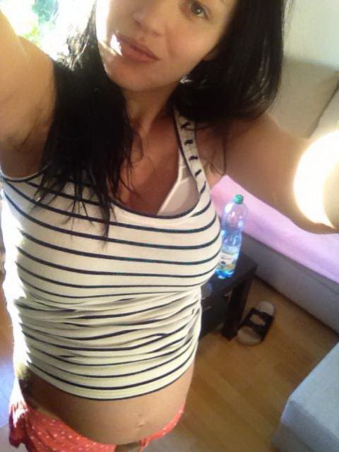 Preggo Selfie Czech Brunette Babe