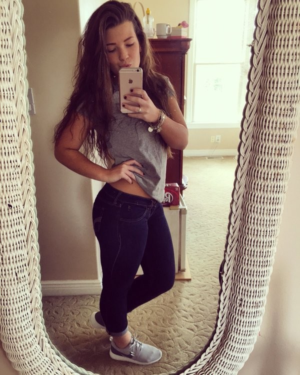 Slut With A Huge Ass NN Selfies