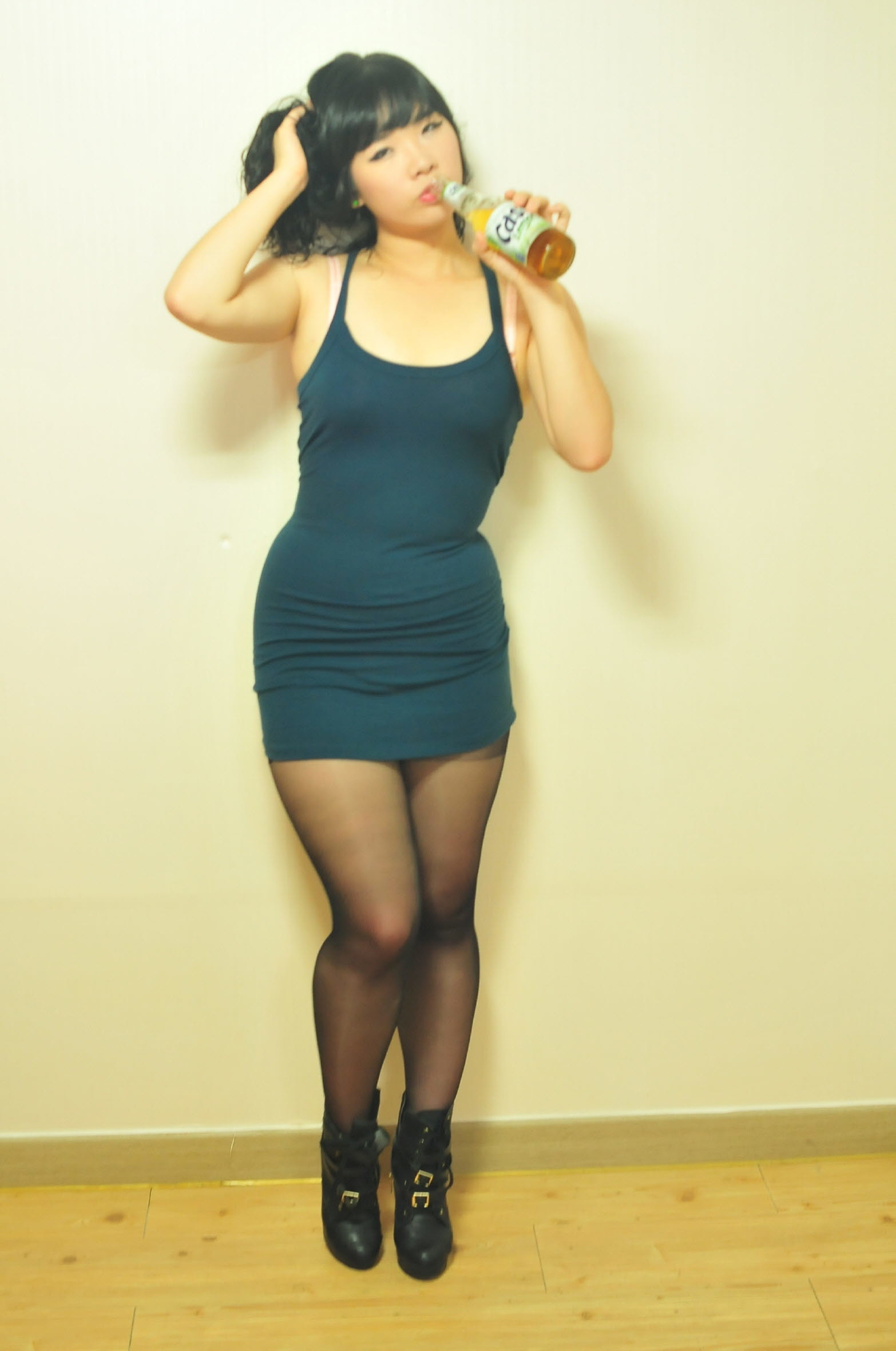 Magenta Choi Deepthroating Bottle and Pantyhose