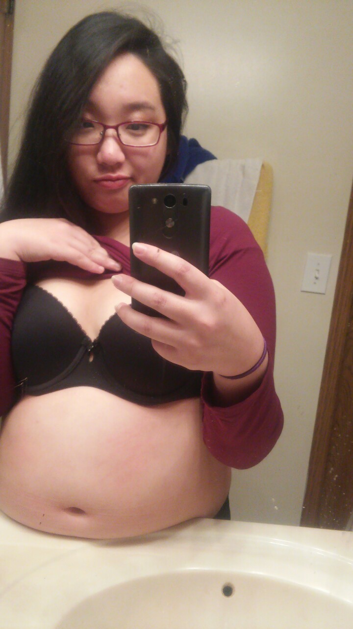Selfie Big Belly Asian