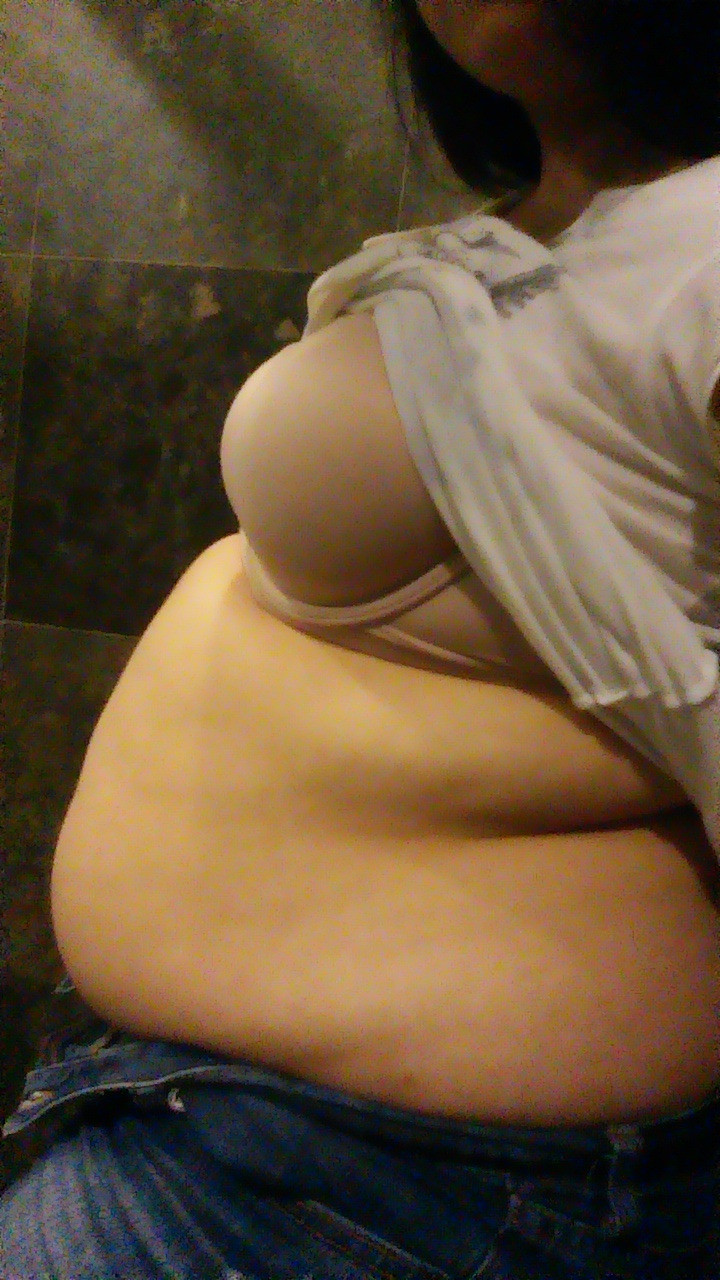 Selfie Big Belly Asian