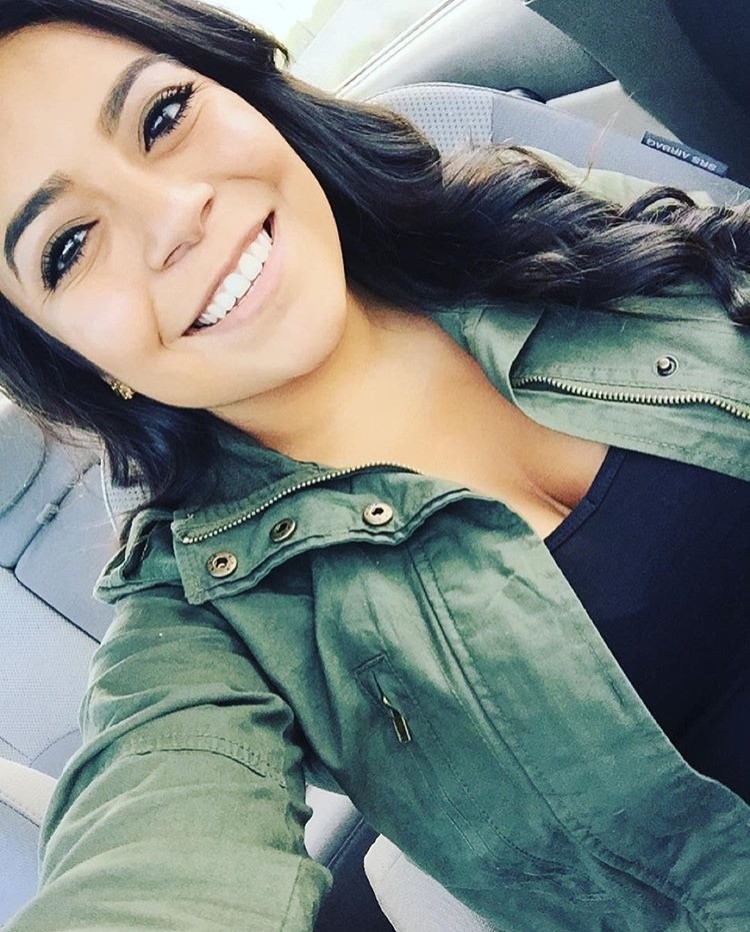 Pretty Thick Latina Mami Sexy