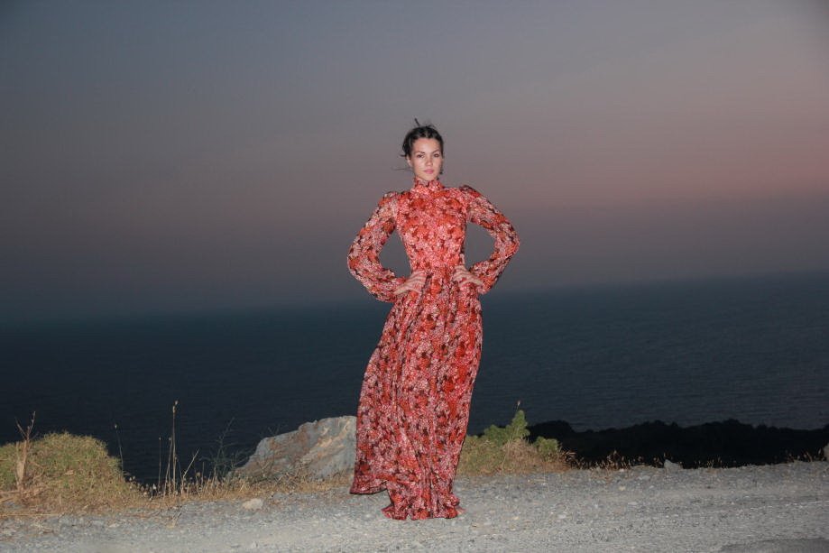 Tight Toned and Sporty Brunette