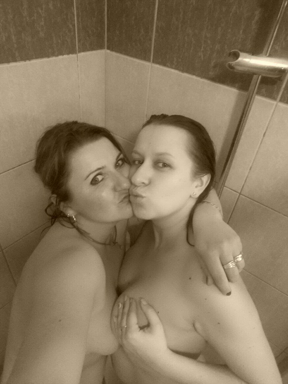 4 Horny Czech Girls Fun