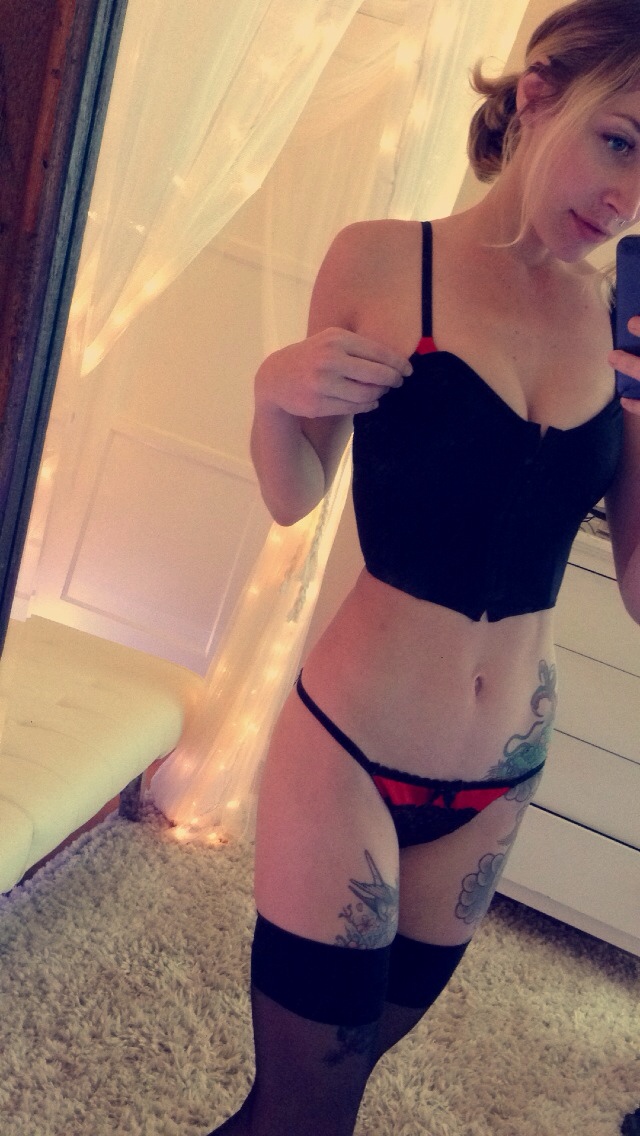 Loves Her Body And Pitbull