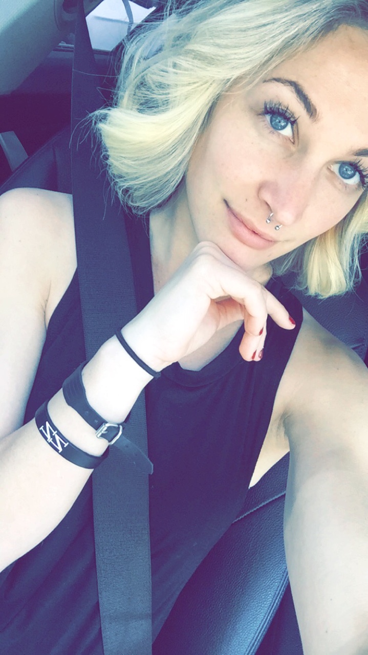 Loves Her Body And Pitbull