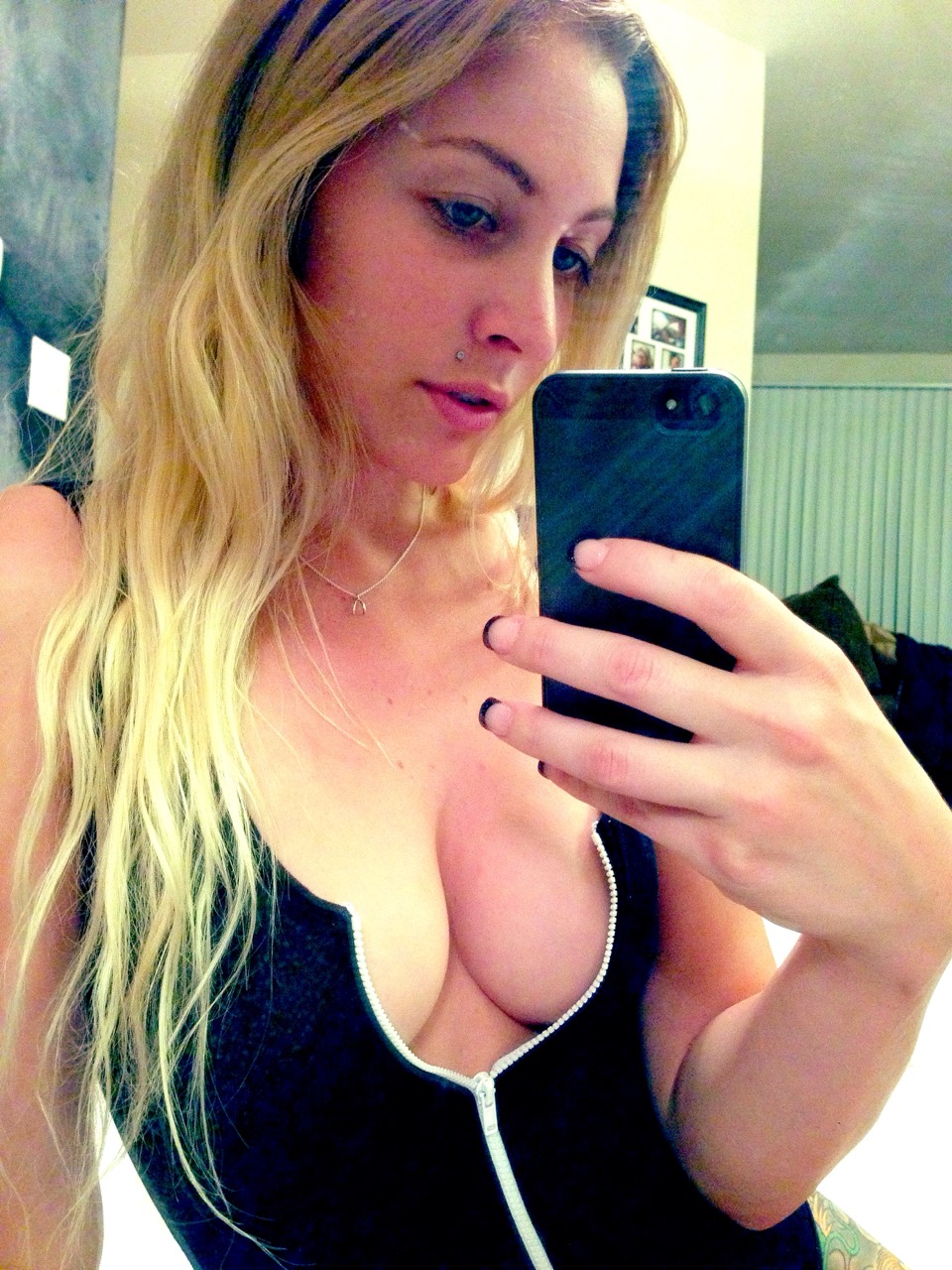 Loves Her Body And Pitbull