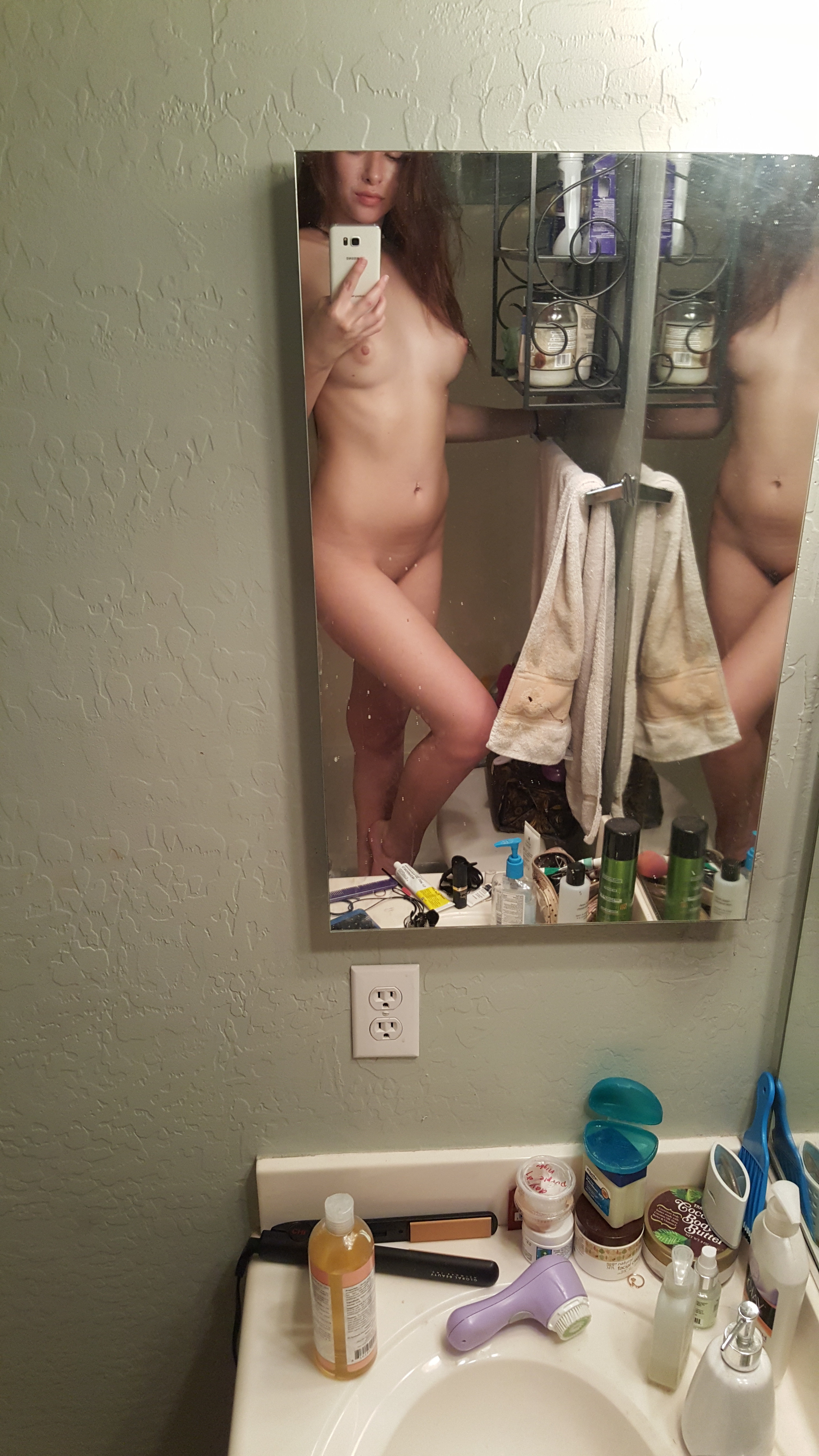 Julie And Her Phat Ass Selfies