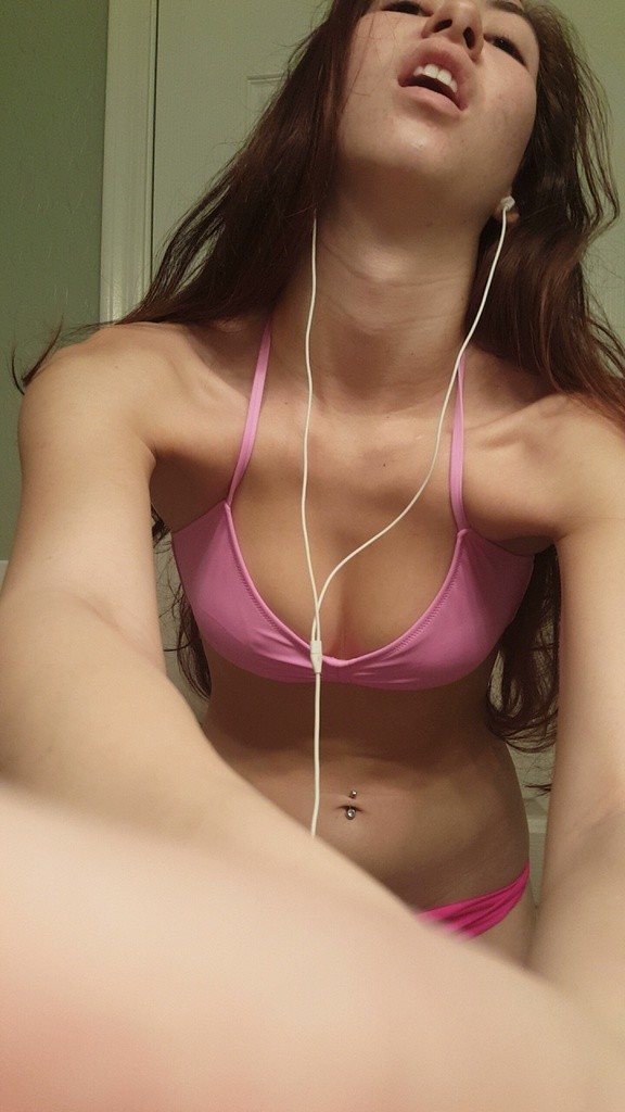 Julie And Her Phat Ass Selfies